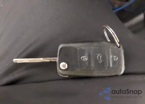 2010 Volkswagen Golf 2-Door z USA, uszkodzony, nr VIN WVWAA7AJ0AW093022